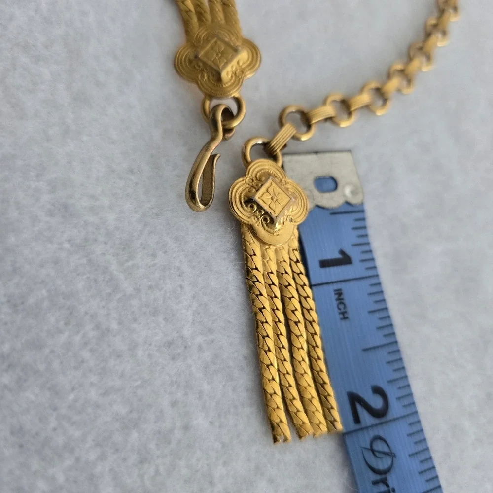 Vintage Gold Tone Multi Strand Herringbone Chain Belt Tassel Quatrefoil